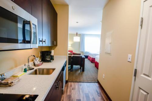 TownePlace Suites by Marriott Temple - image 13