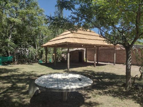 Skats, Alojamiento La Nihuilence in El Nihuil