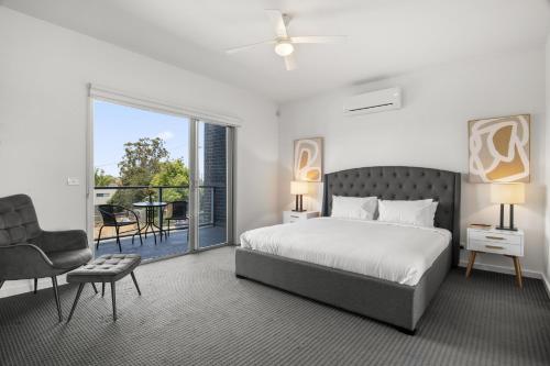 Tranquil 4-Bed Oasis with Garden & BBQ