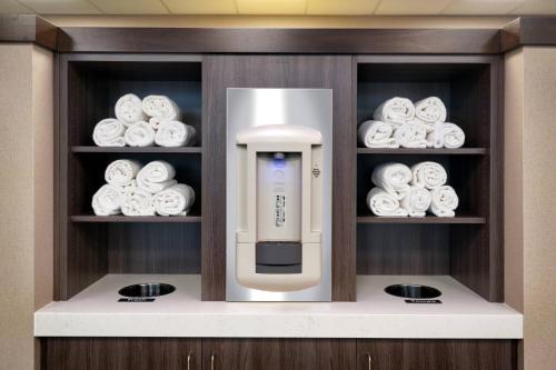 Residence Inn by Marriott La Quinta - image 10