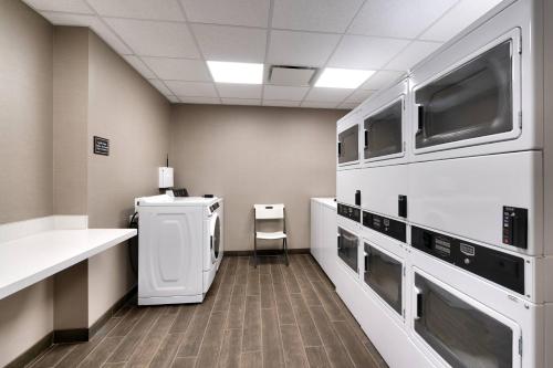 Residence Inn by Marriott La Quinta - image 5