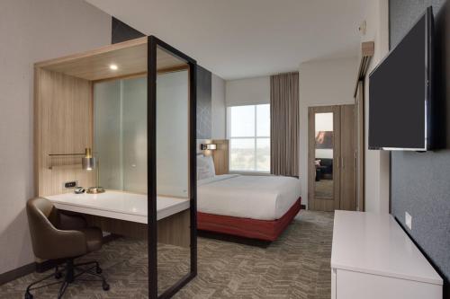 Suite, 1 King, Trundle bed