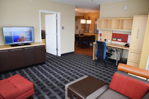 Two-Bedroom Suite