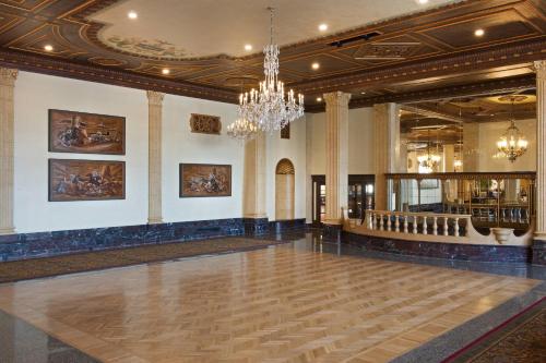 Marriott Syracuse Downtown - image 2
