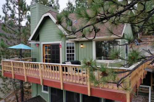 Casa de Yukon & Black stone Grill, 3 Level Home