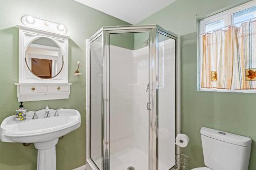 Casa de Yukon & Black stone Grill, 3 Level Home