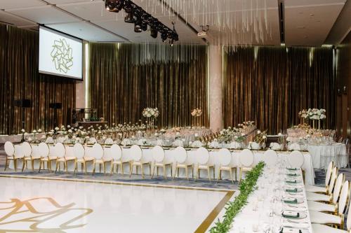JW Marriott Edmonton Ice District - image 4