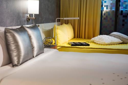 Renaissance New York Times Square Hotel - image 2