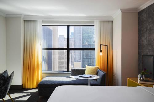 King Room - High Floor image 3