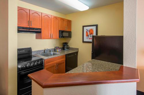 Ville 7877 – Centennial, CO