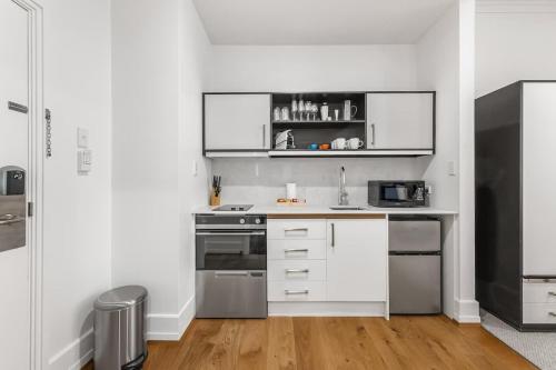 Central 1BR w Pool,Gym and Tennis Court Zodiak Stays, Auckland (fotografie 3)