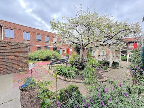 Wongeoon Vast Xenial Home in Frankston