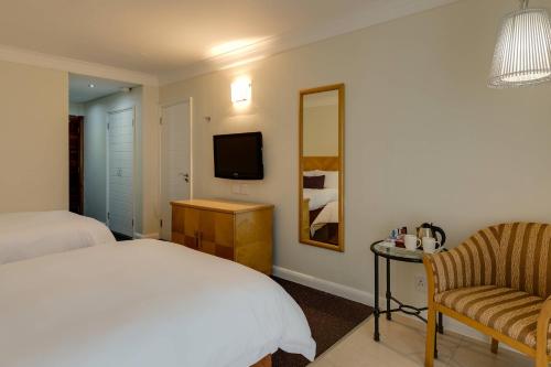 Guest room, 2 Double, Lagoon view image 3
