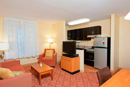 TownePlace Suites Bloomington - image 43