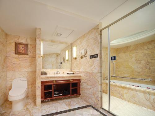 room detail thumbnail 2