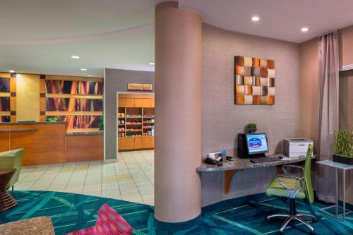 SpringHill Suites Laredo - image 13