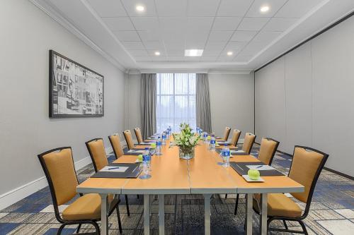 Sheraton Tarrytown Hotel - image 6