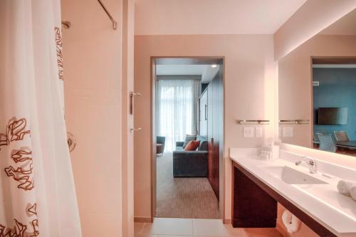 Residence Inn by Marriott Raleigh Downtown - image 5