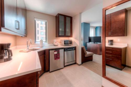 Residence Inn by Marriott Raleigh Downtown - image 14