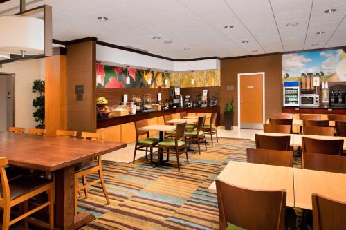 Fairfield Inn & Suites-Washington DC