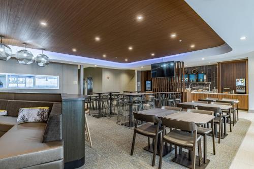 SpringHill Suites by Marriott Fort Wayne North - image 10