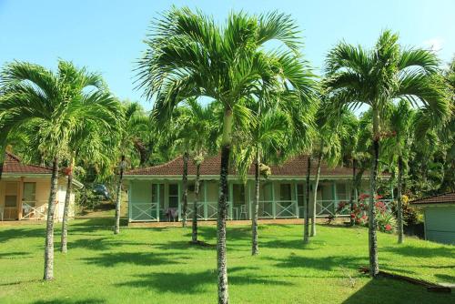 Unterkunft von außen, Imperatrice Village - Residence sur la plage in Les Trois Ilets