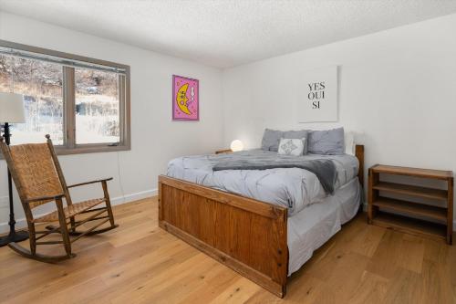 Upper Woodbridge 29C condo - image 3