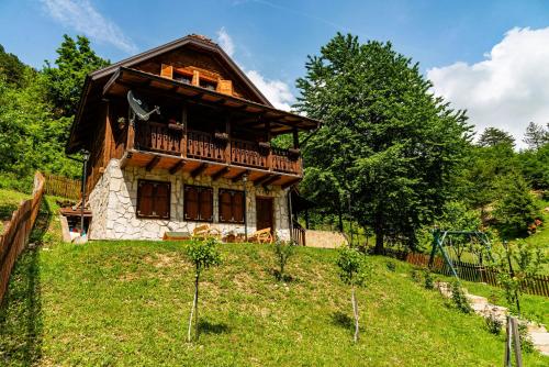 Buitenkant, Drvene kuće ŠUŠKA - Wooden Houses SUSKA (Drvene kuce SUSKA - Wooden Houses SUSKA) in Donje Karaklije