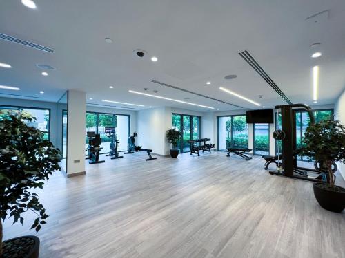 Full Burj Khalifa View! Brand New 2 Bedrooms! 5min walk From Dubai Mall!, Dubai (foto 7)