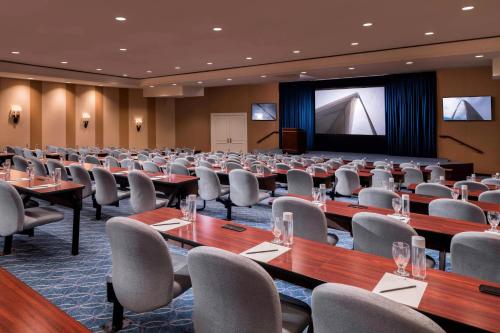 629866488 The Ritz-Carlton, St. Louis