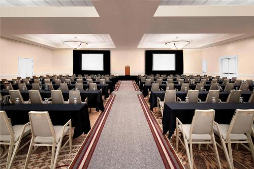 Sheraton Raleigh Hotel - image 10