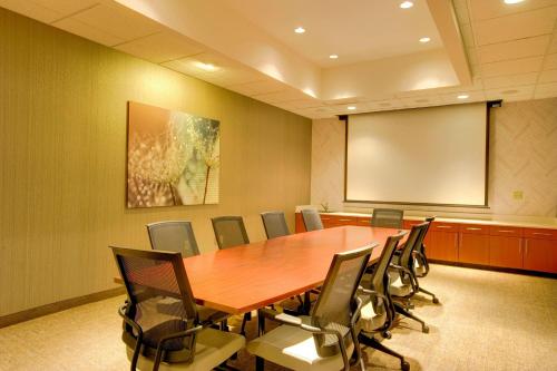 SpringHill Suites by Marriott Lawrence Downtown - 회의실/연회장