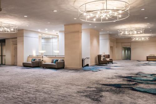 Sheraton Oklahoma City Downtown Hotel - image 11