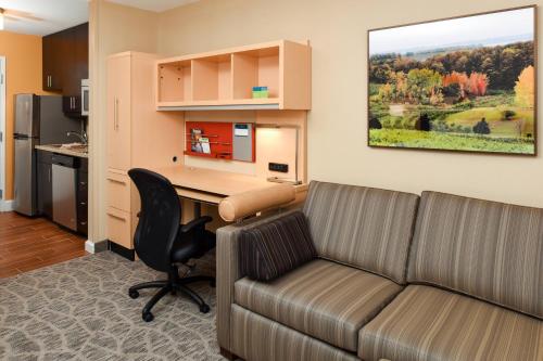 TownePlace Suites by Marriott Detroit Commerce in Walled Lake, USA