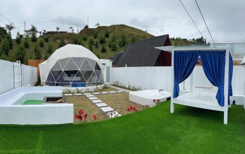 Glamping dome alisha