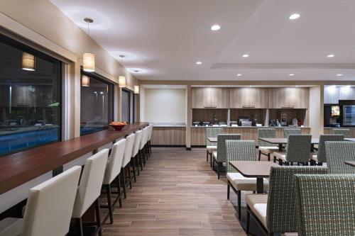 Food and beverages, TownePlace Suites by Marriott Naples in Naples (FL)