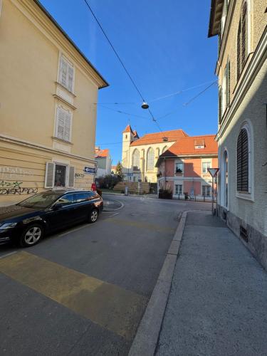 Surrounding environment, Studio University in Geidorf