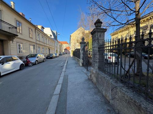 Surrounding environment, Studio University in Geidorf