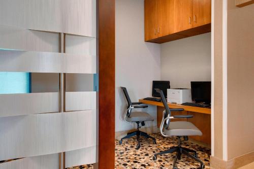 SpringHill Suites by Marriott Murray - image 5