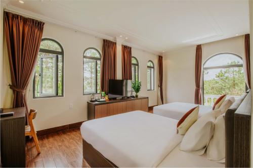 room detail thumbnail 1