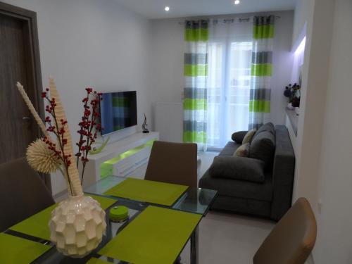 設施, Laura Deluxe Apartment in 新海灘區