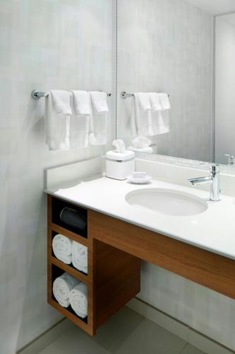 SpringHill Suites by Marriott Pittsburgh Bakery Square - image 7