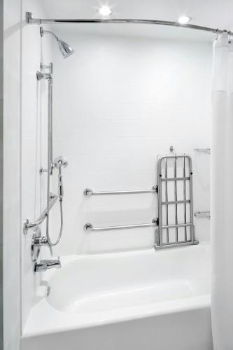 SpringHill Suites by Marriott Pittsburgh Bakery Square - image 14