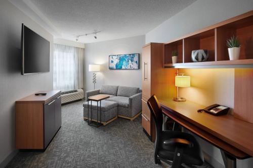 One-Bedroom King Suite