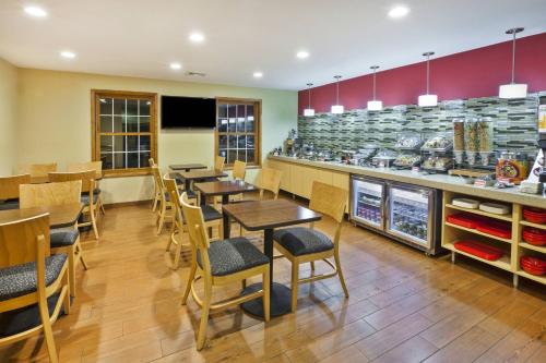 TownePlace Suites by Marriott Detroit Livonia - image 8
