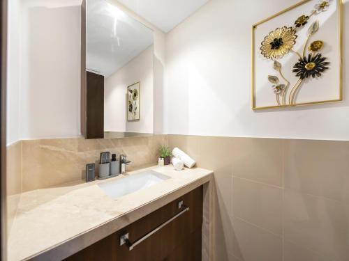 Kensington Lavish 3BR maid Full Burj View-Dubai Mall connect, Dubái (foto 9)