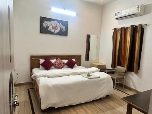 Deluxe Room room in Hotel Zoola Palace