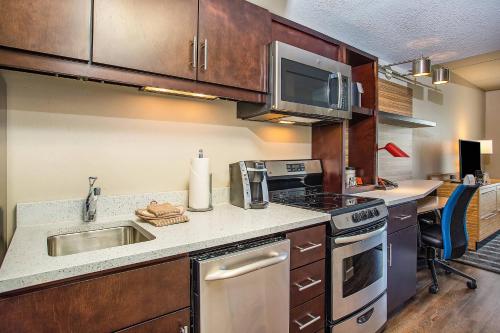 TownePlace Suites by Marriott Cookeville - image 6