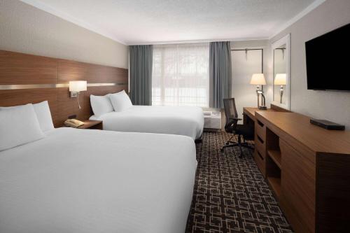 Queen Room with Two Queen Beds - Non-Smoking