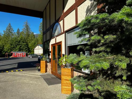 Packwood Lodge & Cabins - 출입구